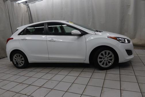 2016 Hyundai Elantra GT Base