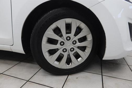 2016 Hyundai Elantra GT Base