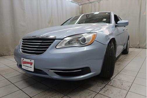 2013 Chrysler 200 Touring