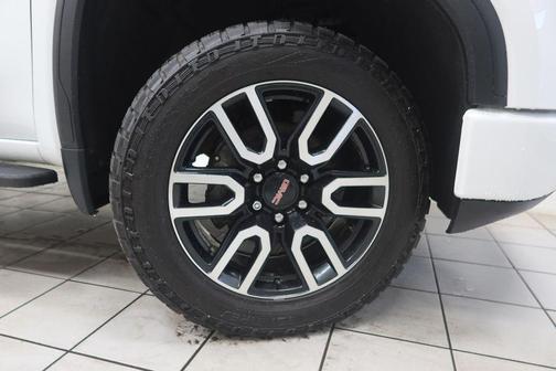 Summit White 2022 GMC Sierra 1500 AT4
