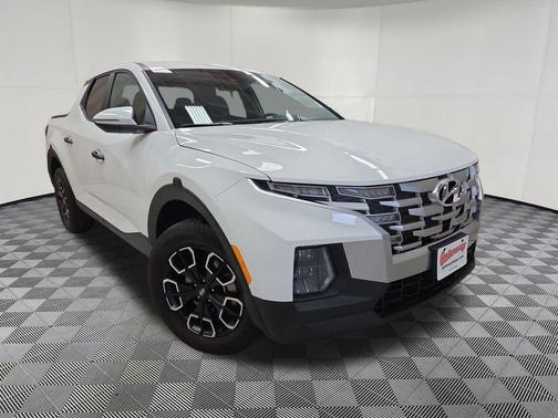 Atlas White 2024 Hyundai SANTA CRUZ SEL