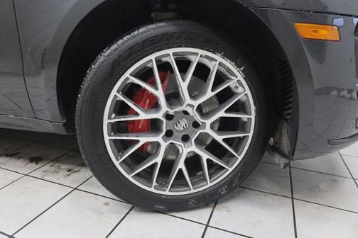 2018 Porsche Macan Turbo