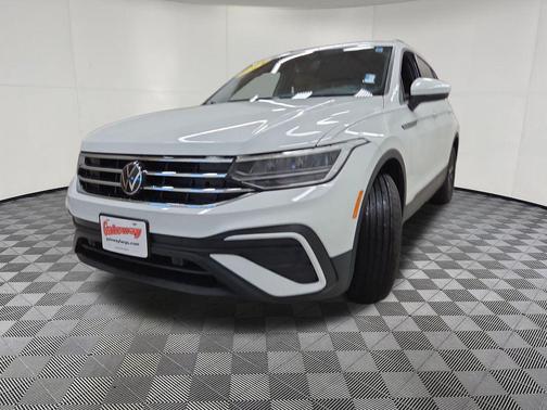 Pure White 2024 Volkswagen Tiguan 2.0T SE 4MOTION