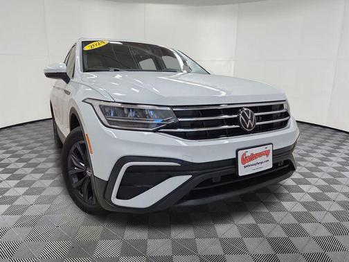 Pure White 2024 Volkswagen Tiguan 2.0T SE 4MOTION