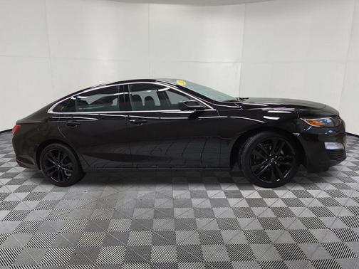 Mosaic Black Metallic 2023 Chevrolet Malibu FWD 1LT