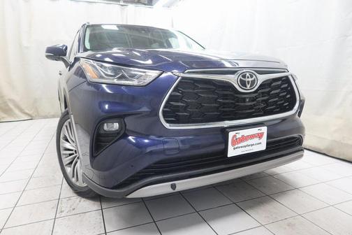 2022 Toyota Highlander Platinum