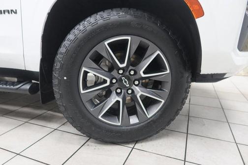 2022 Chevrolet Suburban 4WD Z71