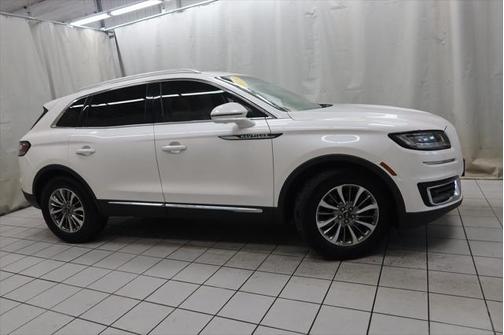 2019 Lincoln Nautilus Select