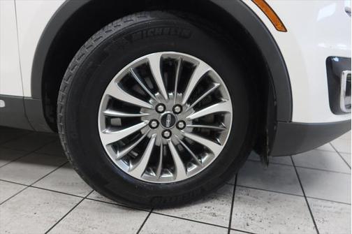 2019 Lincoln Nautilus Select