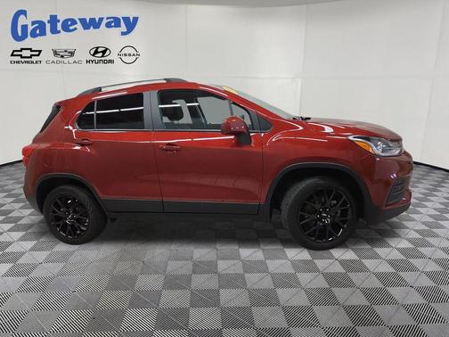 Crimson Metallic 2022 Chevrolet Trax LT