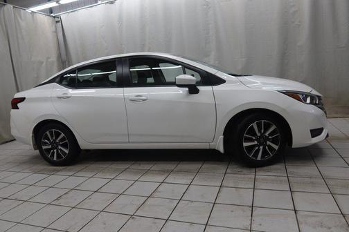 2024 Nissan Versa 1.6 SV