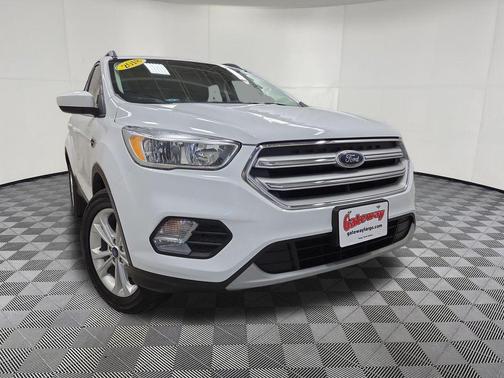 Oxford White 2018 Ford Escape SE