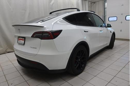 2022 Tesla Model Y Performance Dual Motor All-Wheel Drive