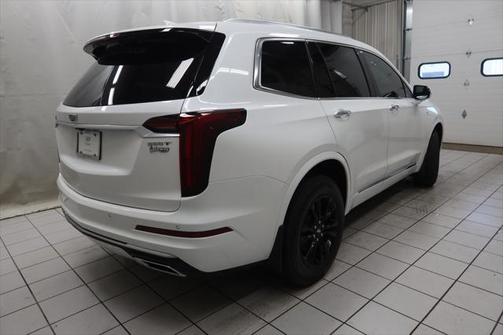 2023 Cadillac XT6 Luxury AWD