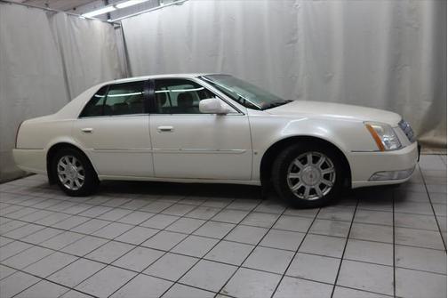 2008 Cadillac DTS Base