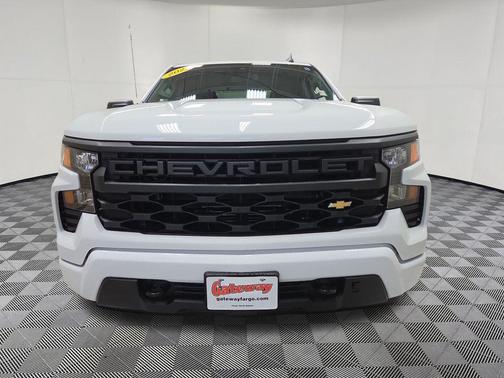 Summit White 2025 Chevrolet Silverado 1500 Custom