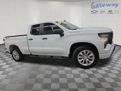 Summit White 2025 Chevrolet Silverado 1500 Custom