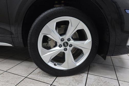 2022 Audi Q5 45 S line Premium Plus