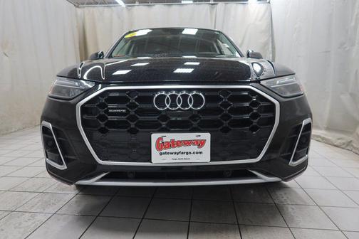 2022 Audi Q5 45 S line Premium Plus
