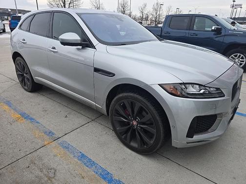 2017 Jaguar F-PACE First Edition