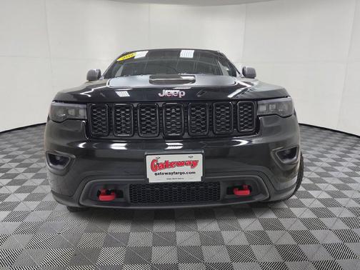 Diamond Black Crystal Pearlcoat 2021 Jeep Grand Cherokee Trailhawk