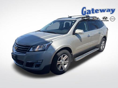 Champagne Silver Metallic 2017 Chevrolet Traverse 1LT