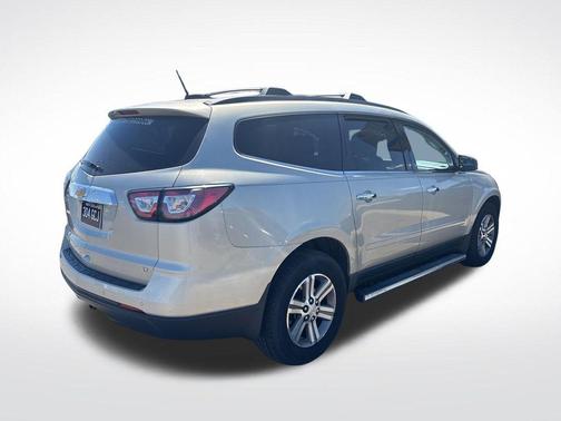 Champagne Silver Metallic 2017 Chevrolet Traverse 1LT