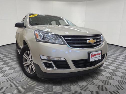 Champagne Silver Metallic 2017 Chevrolet Traverse 1LT