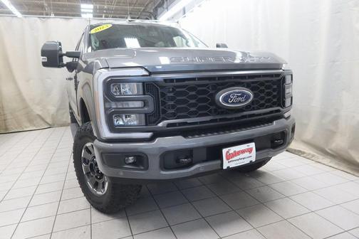 2023 Ford F-350 Lariat