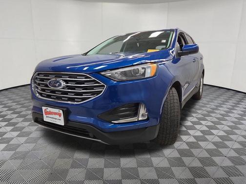 Blue Metallic 2022 Ford Edge SEL