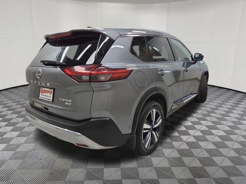 Gray 2022 Nissan Rogue Platinum