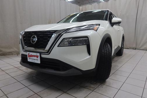 Pearl White Tricoat 2021 Nissan Rogue SV