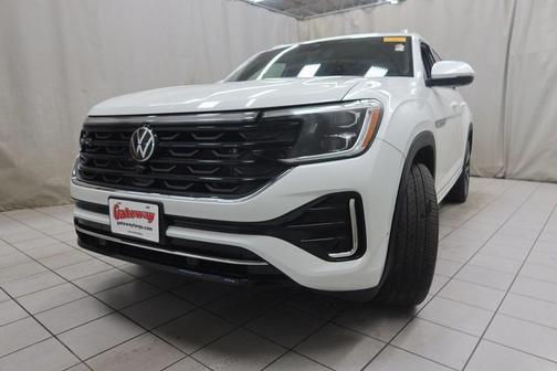 2024 Volkswagen Atlas Cross Sport 2.0T SEL Premium