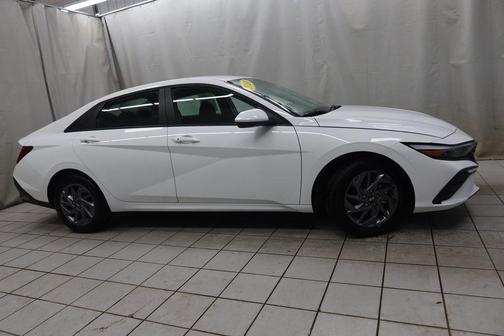 2024 Hyundai ELANTRA HEV Blue