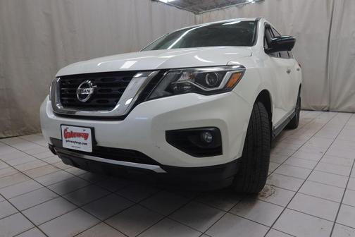 2017 Nissan Pathfinder Platinum