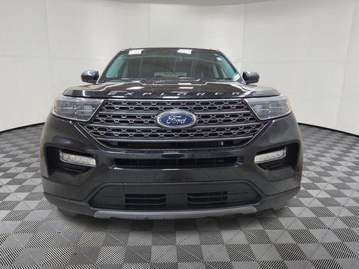 Agate Black Metallic 2022 Ford Explorer XLT