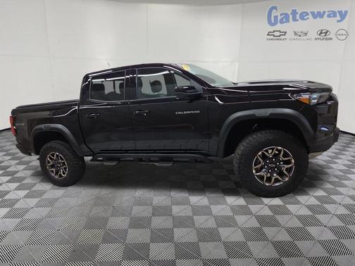 Black 2024 Chevrolet Colorado ZR2
