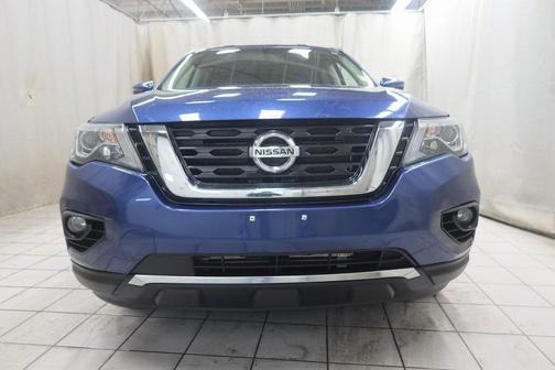 2018 Nissan Pathfinder SV