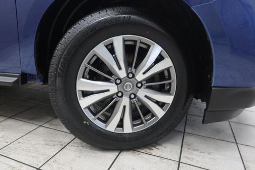 2018 Nissan Pathfinder SV