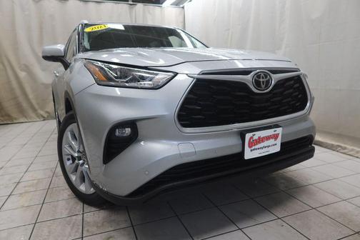 Celestial Silver Metallic 2021 Toyota Highlander Limited