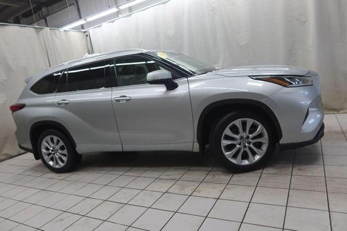 Celestial Silver Metallic 2021 Toyota Highlander Limited