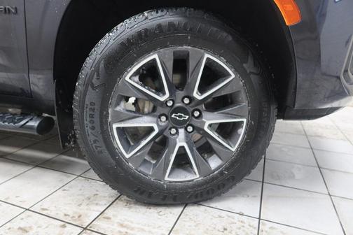 2022 Chevrolet Suburban 4WD Z71