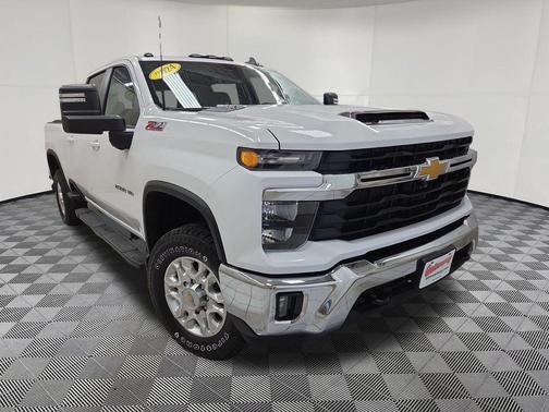 Summit White 2024 Chevrolet Silverado 2500 LT