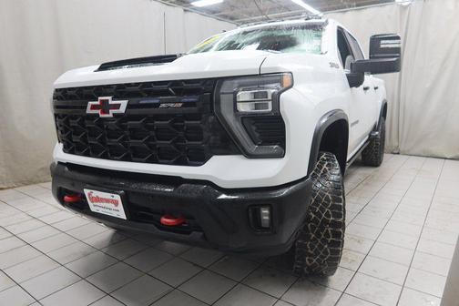 2025 Chevrolet Silverado 2500 4WD Crew Cab Standard Bed ZR2