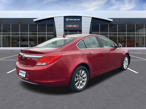 2012 Buick Regal Premium 1