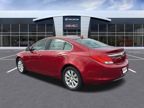 2012 Buick Regal Premium 1
