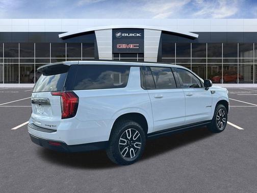 2023 GMC Yukon XL AT4