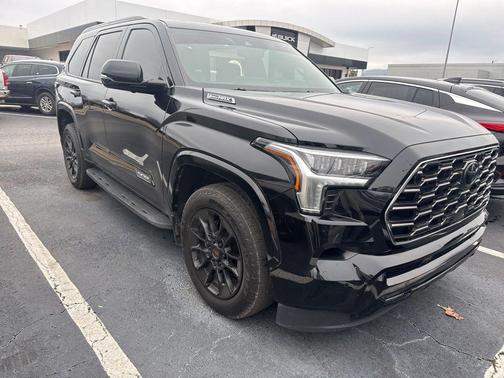 2024 Toyota Sequoia SR5