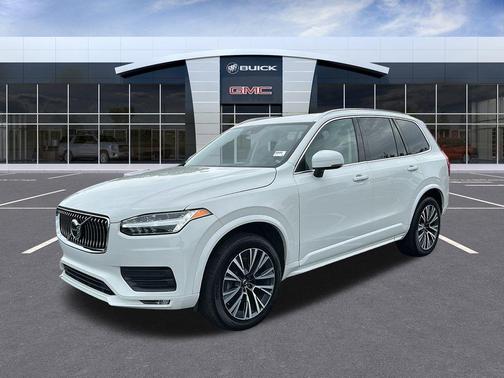 2020 Volvo XC90 T5 Momentum 7 Passenger