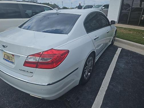 2012 Hyundai Genesis 4.6